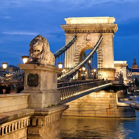 Hotel Eurostars Danube 4*