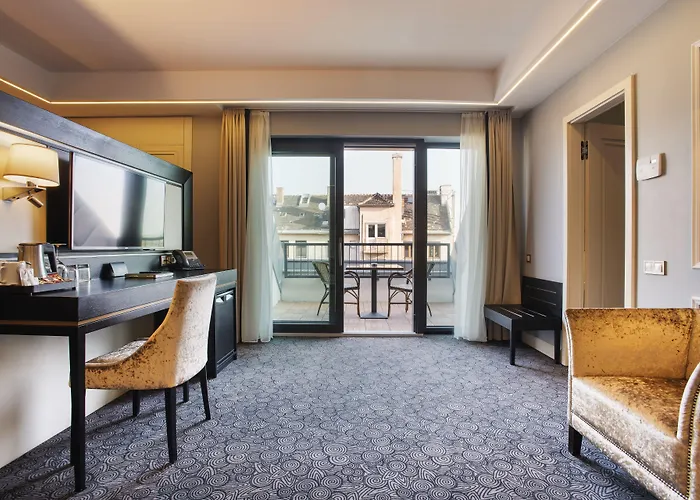 Hotel Eurostars Danube 4*