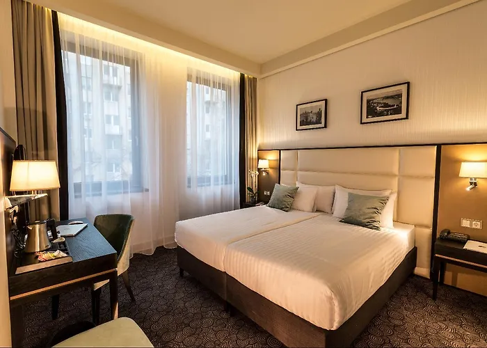 Hotel Eurostars Danube 4*