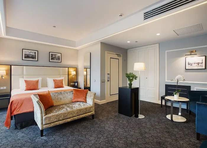 Hotel Eurostars Danube 4*